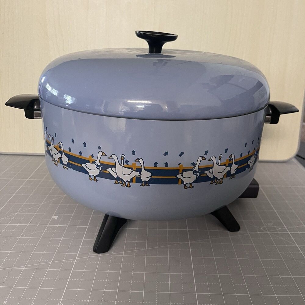 NICE Vintage Goose Geese Electric Cooker Buffet Frying Pan Meyer Granny Country
